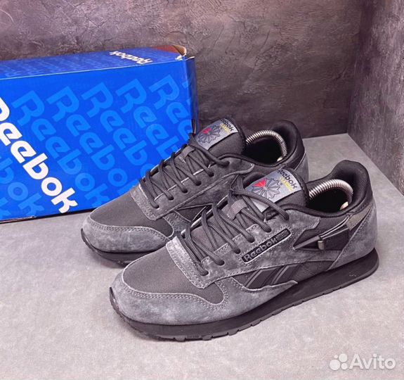 Кроссовки Reebok спортивные