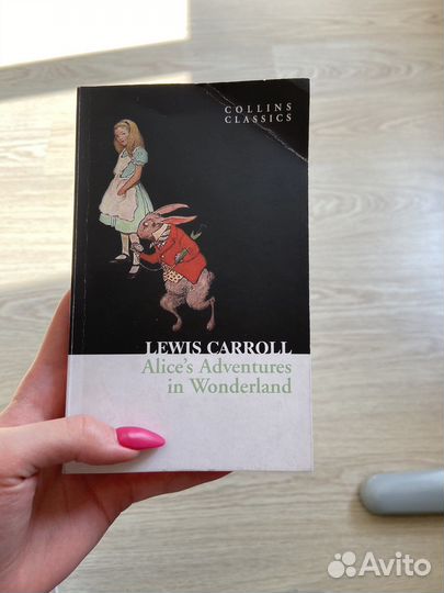 Книга Алиса в стране чудес в оригинале