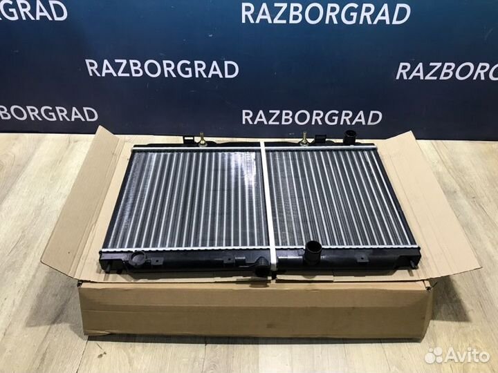 Радиатор охлаждения Nissan Primera P12 АКПП