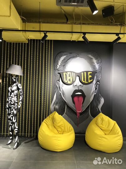 Граффити на стенах