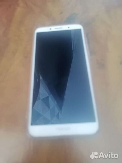 Телефон honor 7а