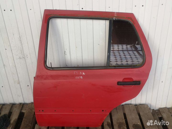 Дверь задняя левая Golf 3