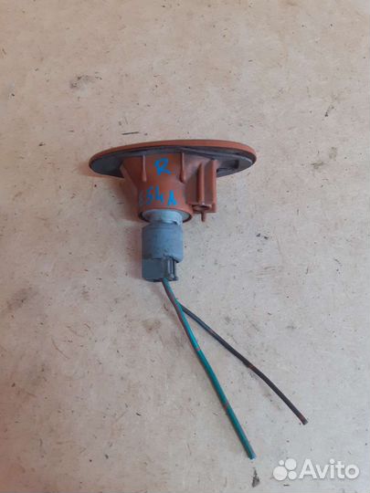 Повторитель поворота правый Mitsubishi Galant 7