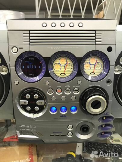 Музыкальный центр Philips с MP3 и USB