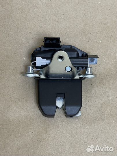 Замок багажника VW Polo /Skoda Fabia /Roomster