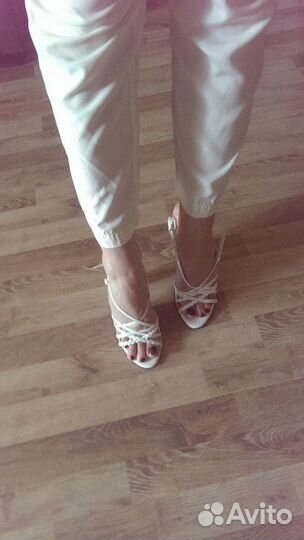 Босоножки Италия белые Manas новые 36-37