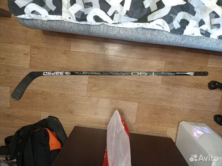 Клюшка хоккейная