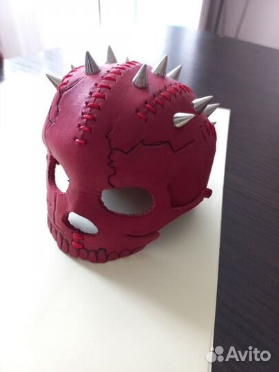 Маска из натуральной кожи