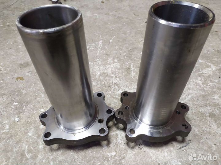 Труба шкворня переднего моста мтз