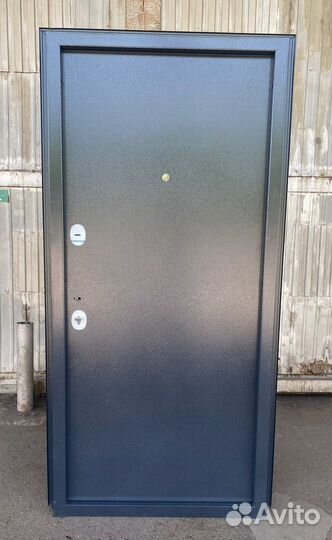 Дверь входная метал/метал