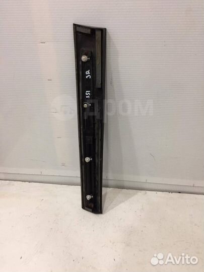 Молдинг двери нижний задний правый Infiniti Fx S51