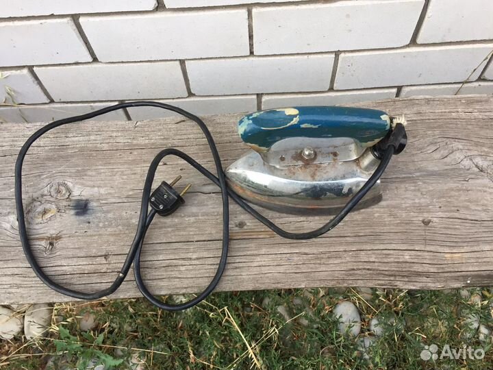 Утюг старинный