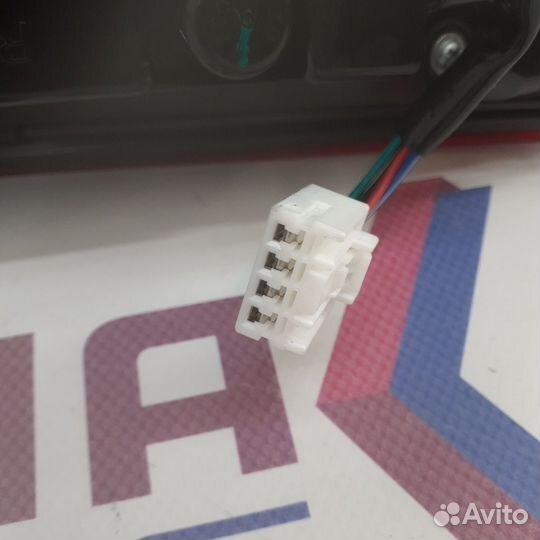 Фонарь на крышку багажника правый lifan X70