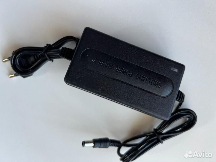 Блок питания 12V 2A пластиковый