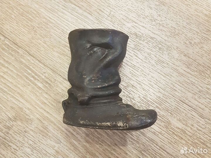 Каслинское литье сапог