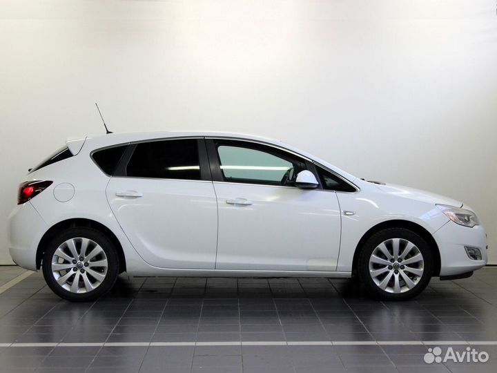 Opel Astra 1.6 AT, 2011, 174 000 км