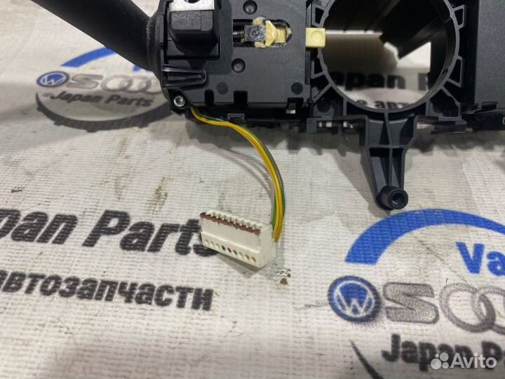 Блок подрулевых переключателей Volkswagen Tiguan