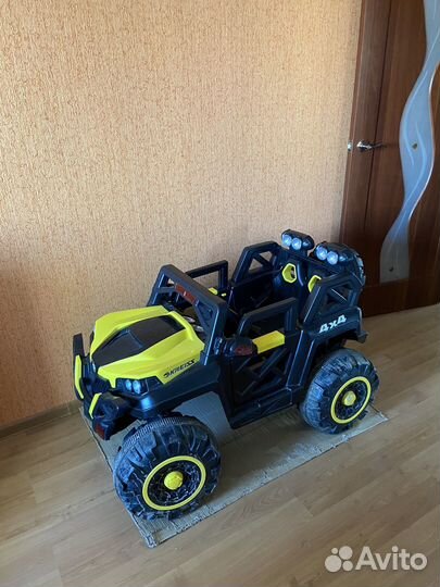 Детский электромобиль