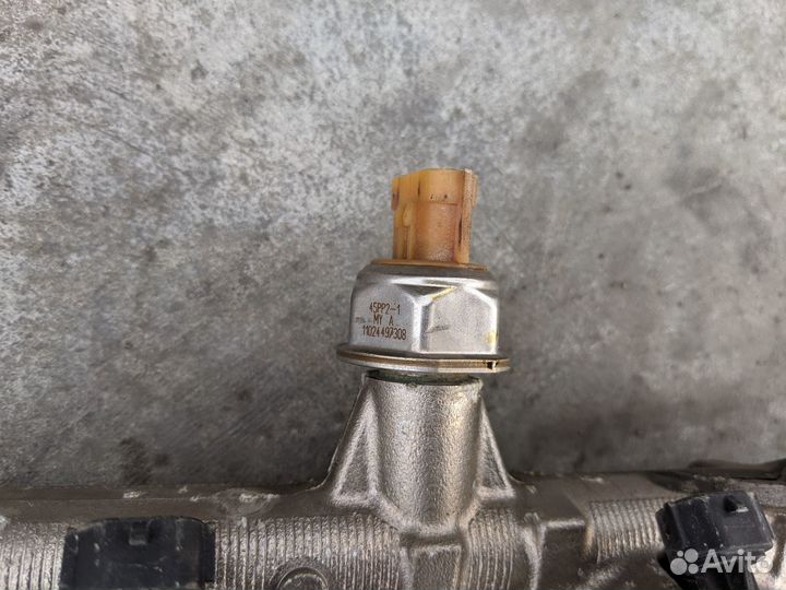 Датчик давления топлива Nissan Serena NC26 MR20DD