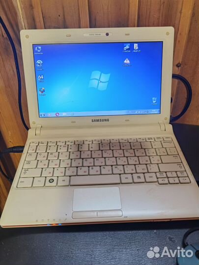 Нетбук Samsung N150 Plus