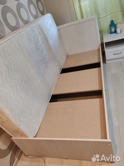Продам кровать в хорошем состоянии