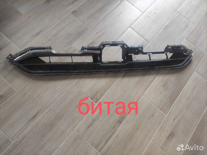 Решетка пепеднего бампера Haval F7