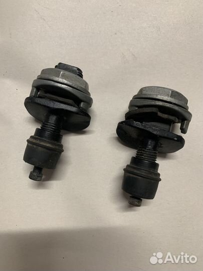 Отбойник крышки багажника Bmw X5 E53