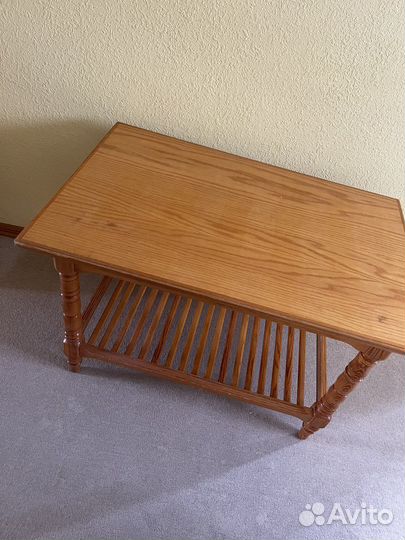 Деревянный стол