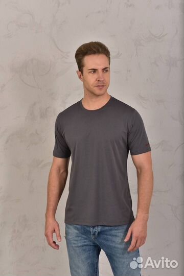 Футболка Kiton