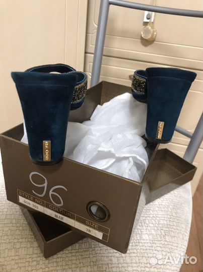 Босоножки (сабо)