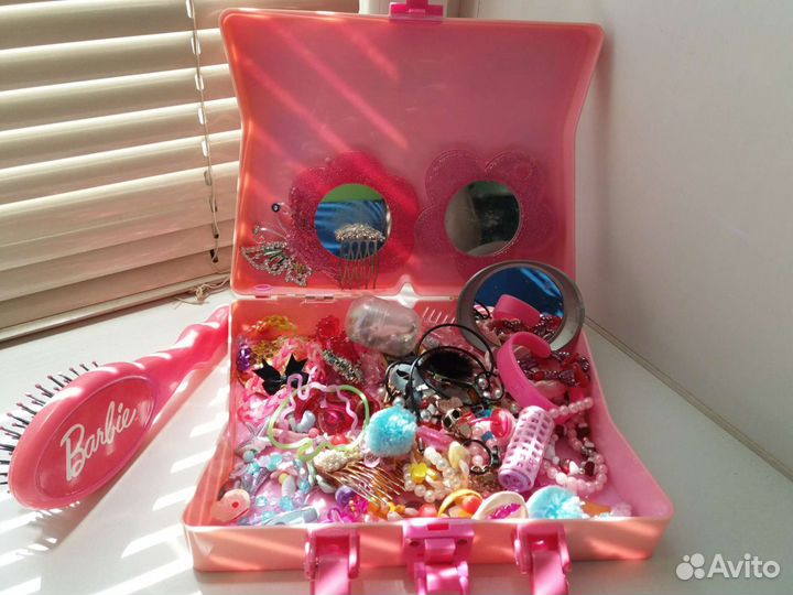 Куклы,посудка,украшения