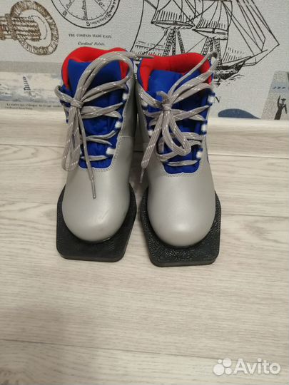 Комплект лыжи беговые детские + ботинки