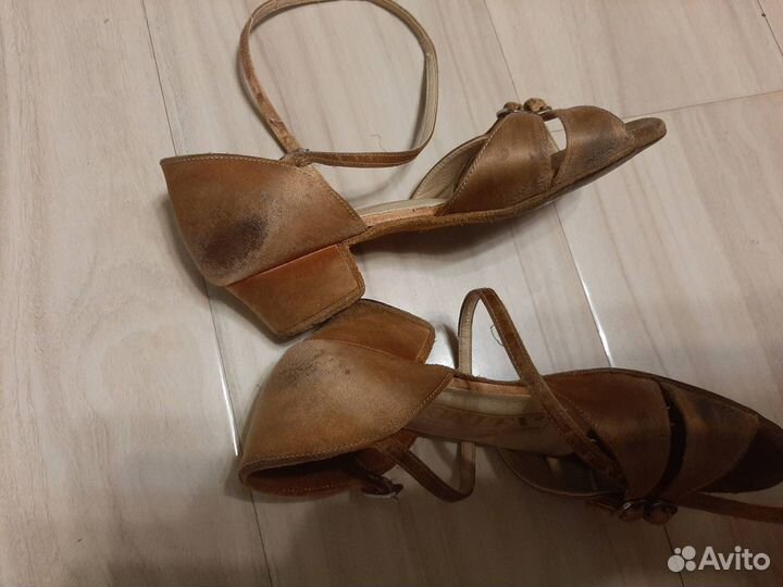 Туфли для бальных танцев