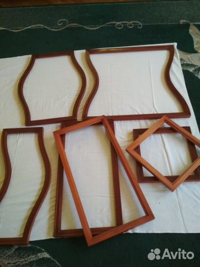 Фоторамка на 9 фото и Багеты новые из дерева