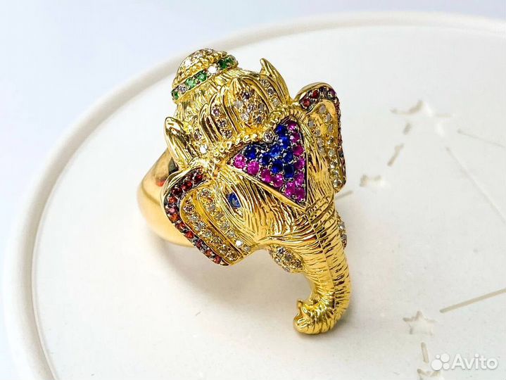 Золотое кольцо 750 с бриллиантами и сапфирами