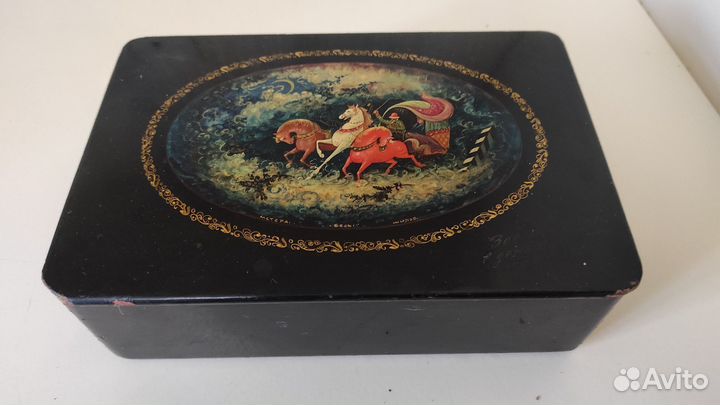 Шкатулка Мстера бесы Шилов.Лак, папье маше. Винтаж