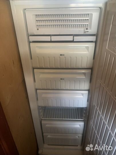 Морозильная камера indesit SFR167NF