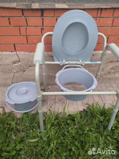 Кресло туалет новое