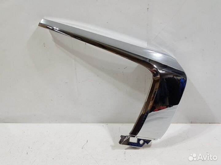 Накладка пеpеднего бампеpа пpавая 6407A146