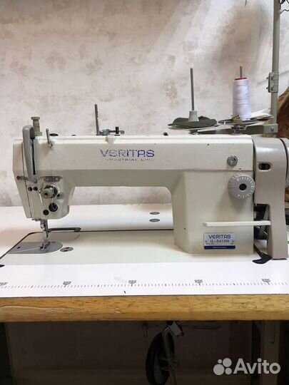 Промышленная швейная машина 