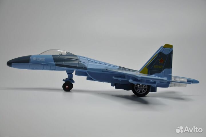 Истребитель ввс РФ су-35 металл