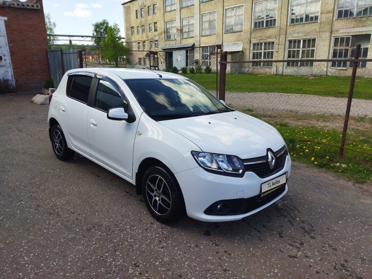 Renault Sandero: фото владельца