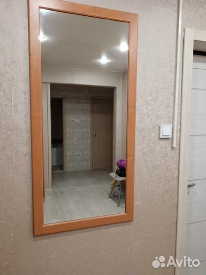 Зеркало настенное