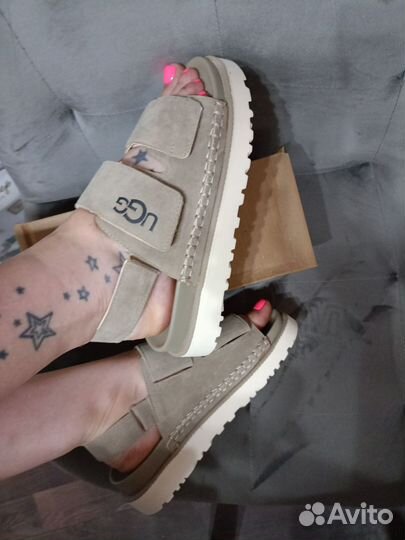 Босоножки женские