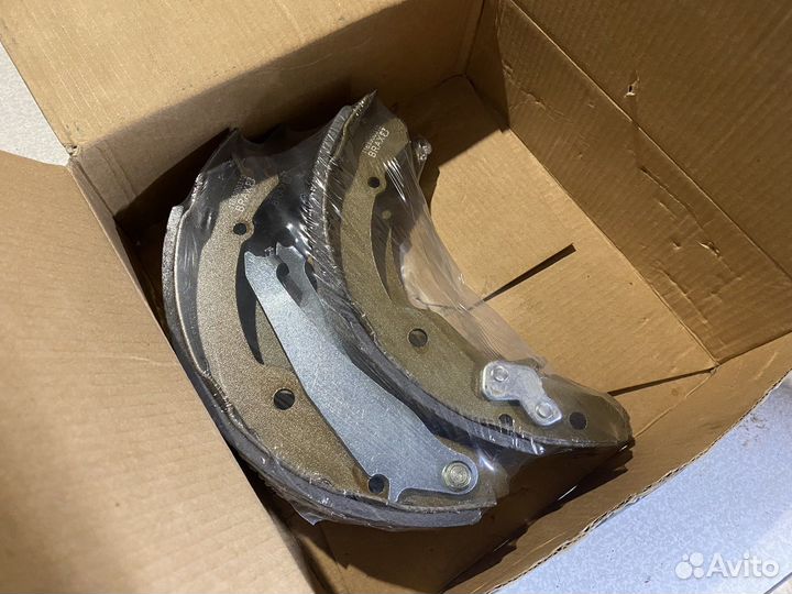 Тормозные колодки барабана Skoda Octavia