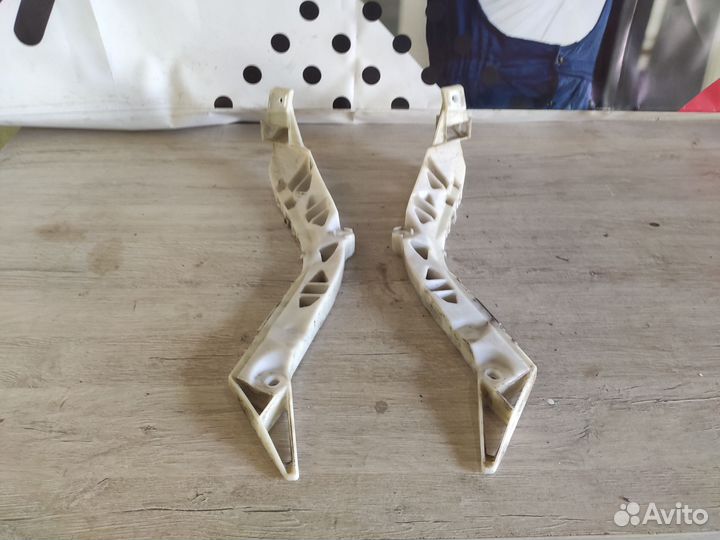 Кронштейн бампера Mazda 3 BK Мазда 3 BK седан