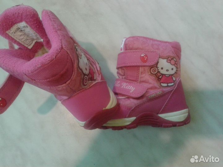 Hello kitty зима 23 р