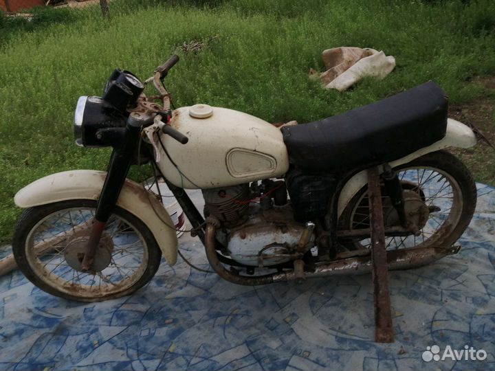 Мотоцикл паннония Т5