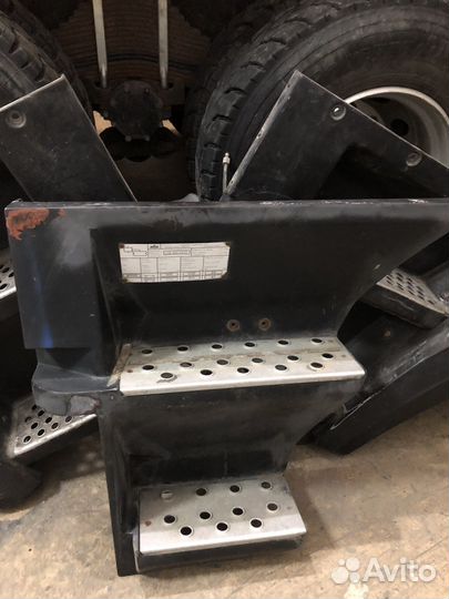 Подножка кабины маз