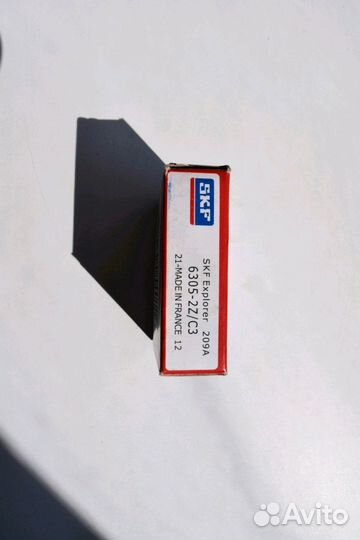 Подшипник 6305